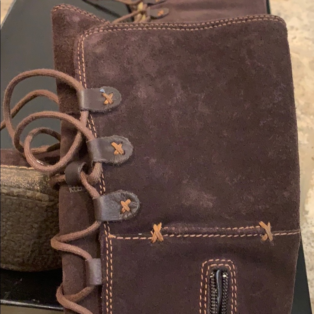 Timberland Dark Brown Lace-Up Knee-High Boots - Picture 4 of 7